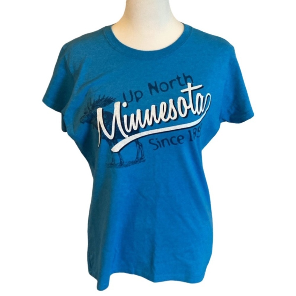 Minnesota shirt sleeve tee. Size M. Medium blue. “Up North”.